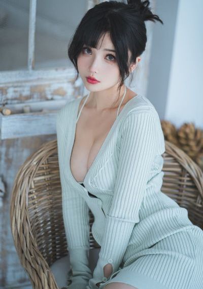 女皇陵下的风流娘们